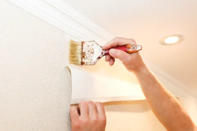 Pose de papier peint à Corgnac-sur-l'Isle — revêtements muraux et toiles de verre